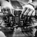 DJ Ekeo au platines