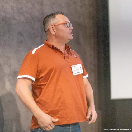 Membre du BNI Châtelleraudais pendant une réunion