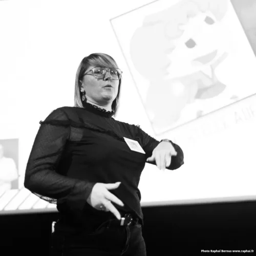 Membre du BNI Châtelleraudais pendant une réunion